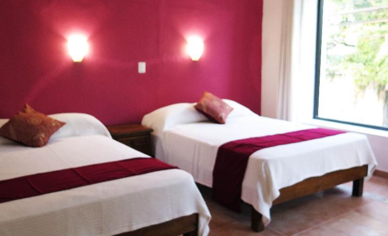 Hotel Aries Y Libra 梅里达 外观 照片